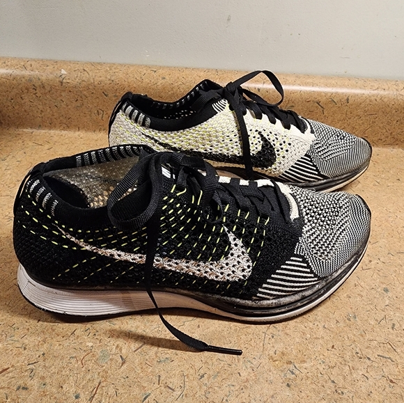 Nike Shoes - Nike Flyknit Racer Women's Size 7